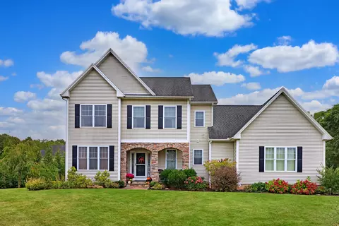 31 Curtiss Farms Ct, Southington, CT 06479