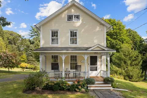 57 Comstock Ave, Ivoryton, CT 06442