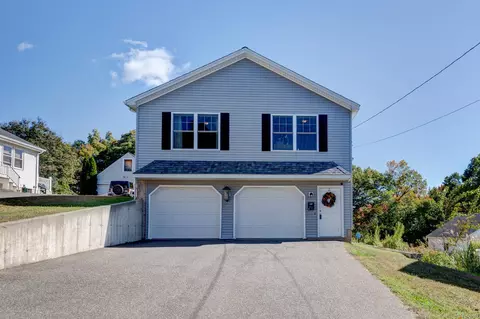 97 Oak St, Southington, CT 06489