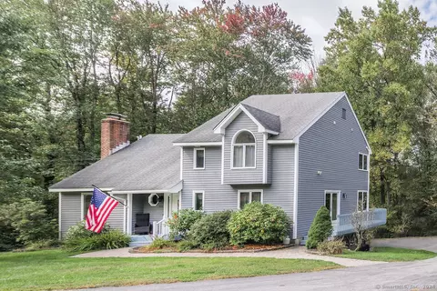725 Town Hill Rd, New Hartford, CT 06057