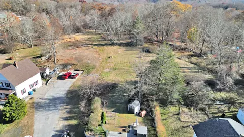 99 Hunters Ave, Norwich, CT 06380