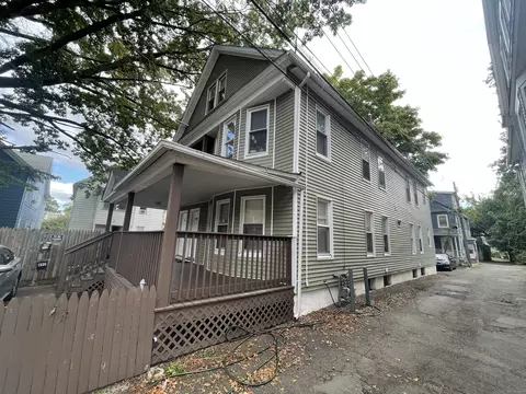690 Dewey St, Bridgeport, CT 06605