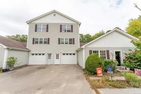 75 Sachem Dr #75, Plainfield, CT 06374