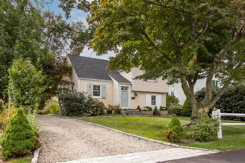 9 Patton Dr, Darien, CT 06820