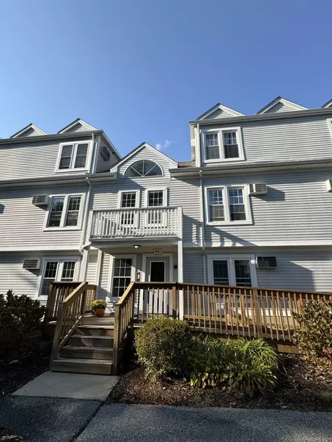 82 Sunset St #72, Waterford, CT 06385