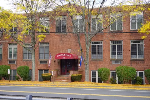 319 New Britain Rd #208, Berlin, CT 06037