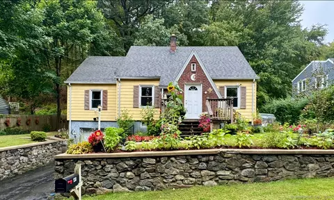 138 Emmett Ave, Derby, CT 06418