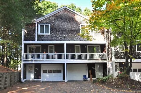 104 Songbird Ln #104, Farmington, CT 06032