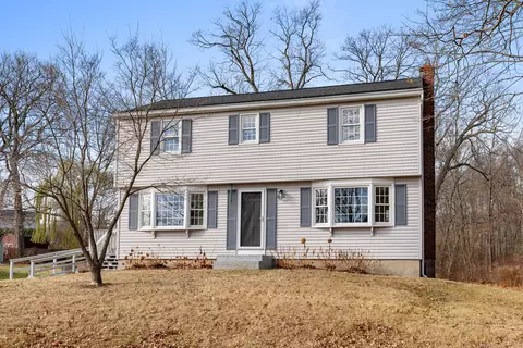 11 Northwood Dr, Windsor Locks, CT 06096