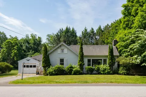 33 Walton St, Salisbury, CT 06039