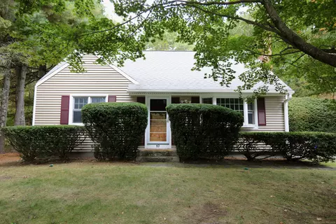 17 Birchwood Rd, Enfield, CT 06082