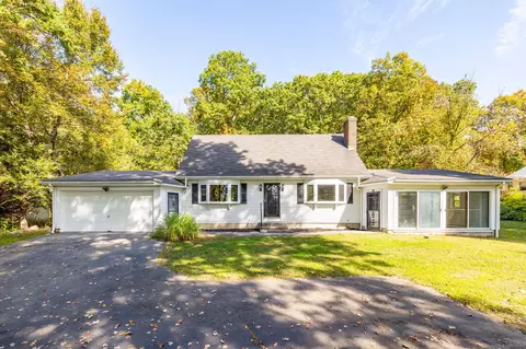 518 Old Hartford Rd, Colchester, CT 06415
