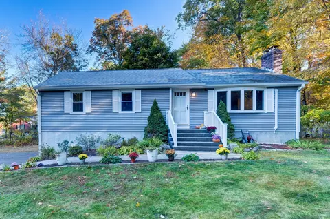 37 Bolton Center Rd, Manchester, CT 06040