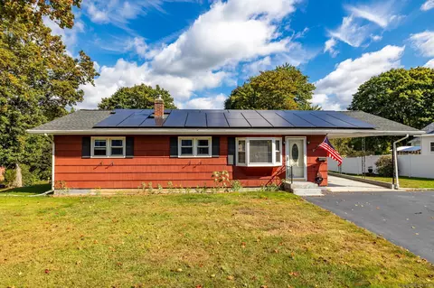 397 South St, Brooklyn, CT 06234