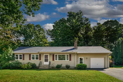 31 Woodhaven Dr, Berlin, CT 06037