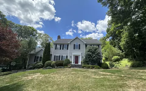 616 Roxbury Rd, Southbury, CT 06488