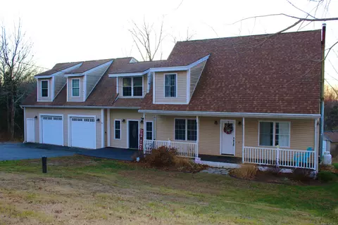 347 Gendron Rd, Plainfield, CT 06374