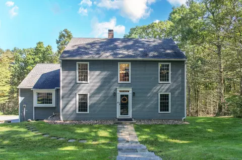 96 Deerwood Dr, Bethlehem, CT 06751
