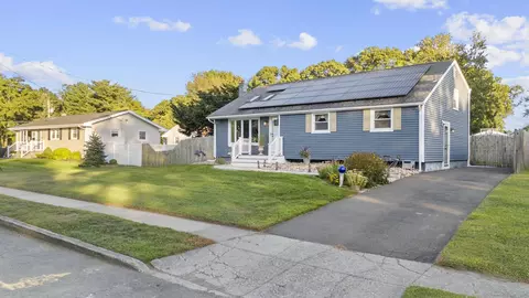 15 Valley View Rd, Milford, CT 06461