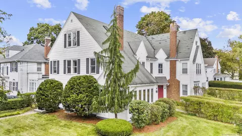1955 Chapel St, New Haven, CT 06515