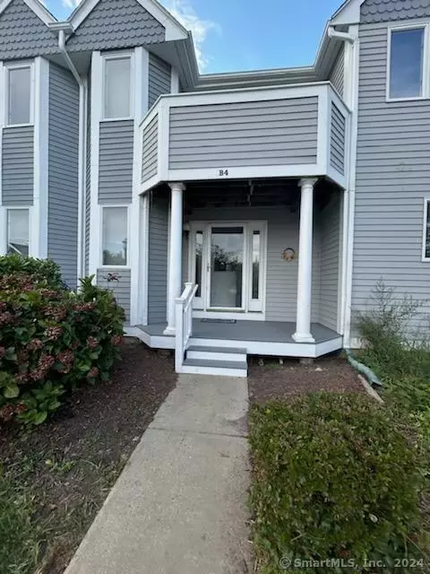 59 Old Post Rd #B4, Clinton, CT 06413