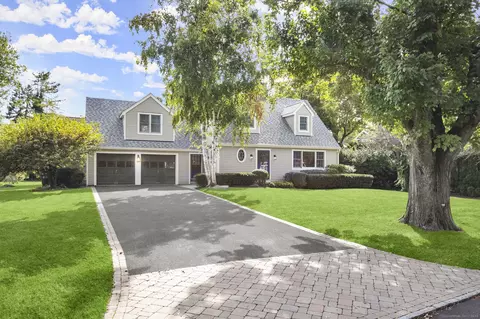 40 Eureka Ter, Stamford, CT 06902
