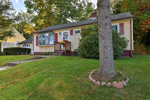 67 Topstone Dr, Danbury, CT 06810