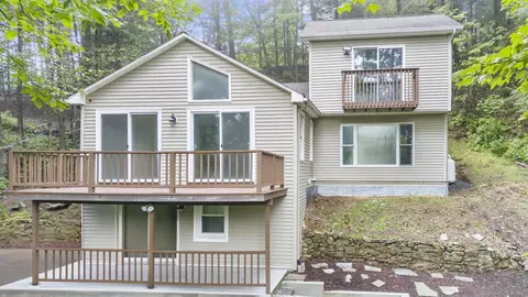 257 Manor Rd, Southbury, CT 06488