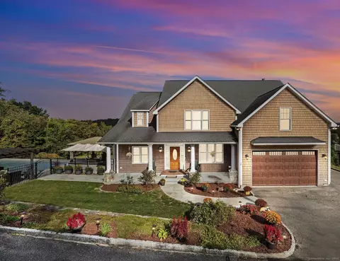 30 Megony Ln, New Milford, CT 06776