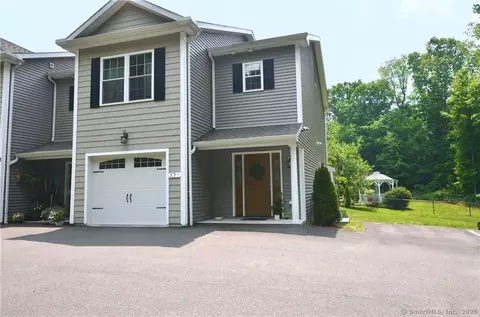 35 Chestnut Ave #C, Oakville, CT 06779