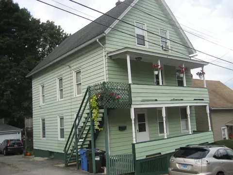 57-59 10th St, Norwich, CT 06360