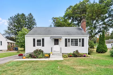 113 Hawthorne St, Manchester, CT 06042
