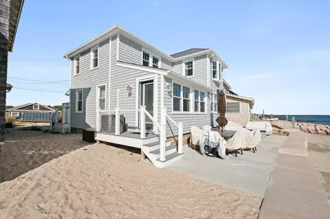 100 W End Dr, Old Lyme, CT 06371