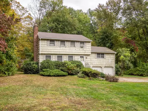 65 Walnut Grove Rd, Ridgefield, CT 06877