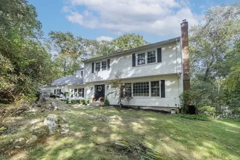 65 Tyler Dr, Stamford, CT 06903