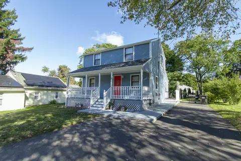 18 Adams St, Meriden, CT 06450