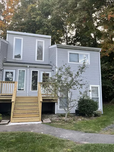 20 Springdale Rd #20, Cromwell, CT 06416