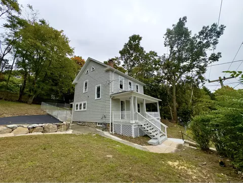 70 Niagara St, Waterbury, CT 06705