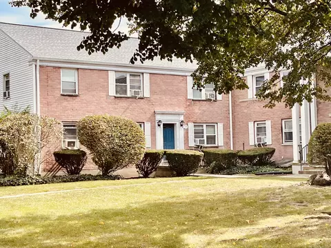 231 Seaton Rd #2, Stamford, CT 06902