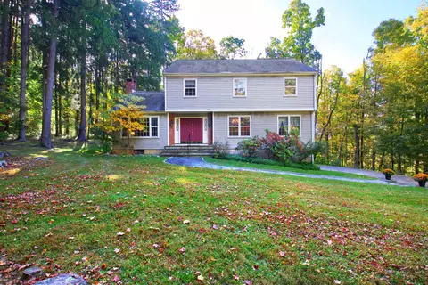 4 Pinecrest Dr, Ridgefield, CT 06877