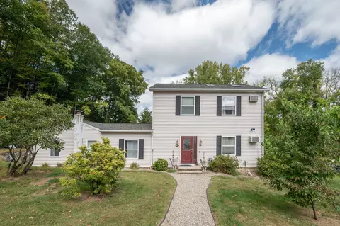 20 Sega Dr, New Milford, CT 06776