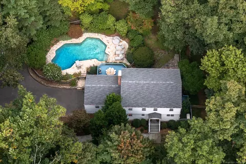 21 Cavalry Rd, Weston, CT 06883