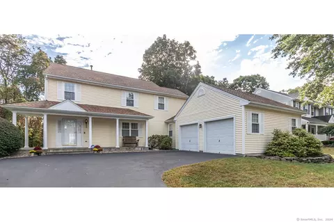 10 Grassy Hill Rd #10, Monroe, CT 06468