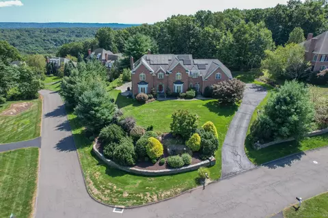 130 Northington Dr, Avon, CT 06001