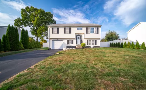 51 Village Green Dr, New Britain, CT 06053