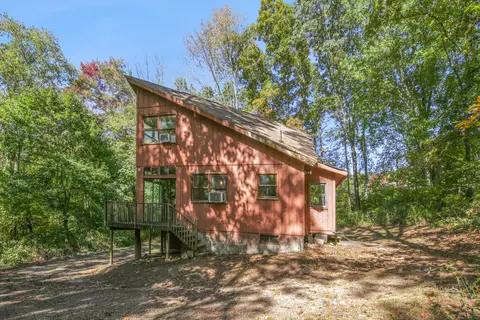 11 Mountain View Rd, East Lyme, CT 06333