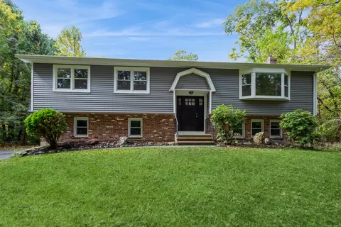 119 Squires Rd, Madison, CT 06443