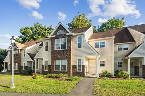 25 Janet Cir #H, Bridgeport, CT 06606