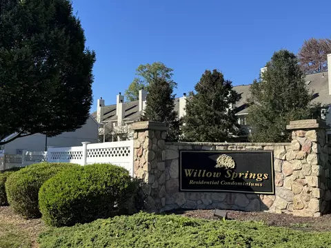 16 Willow Spgs #16, New Milford, CT 06776