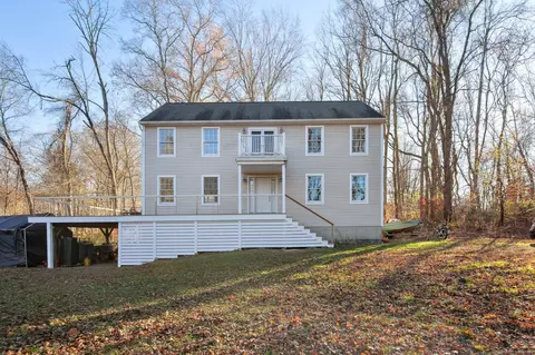39 Castle View Dr, Chester, CT 06412